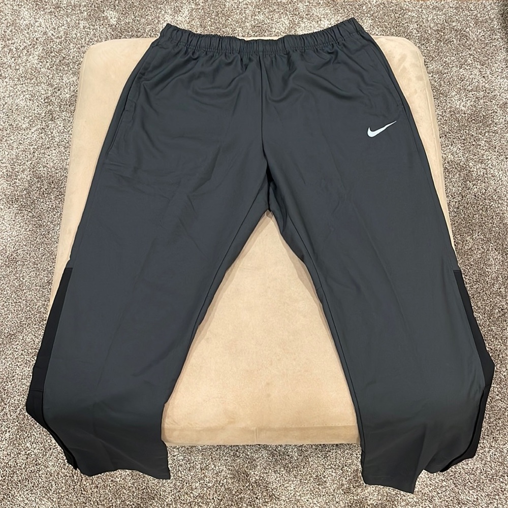Men’s Nike Dri-Fit Athleisure Pants